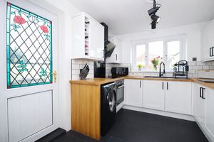 Kitchen- click for photo gallery